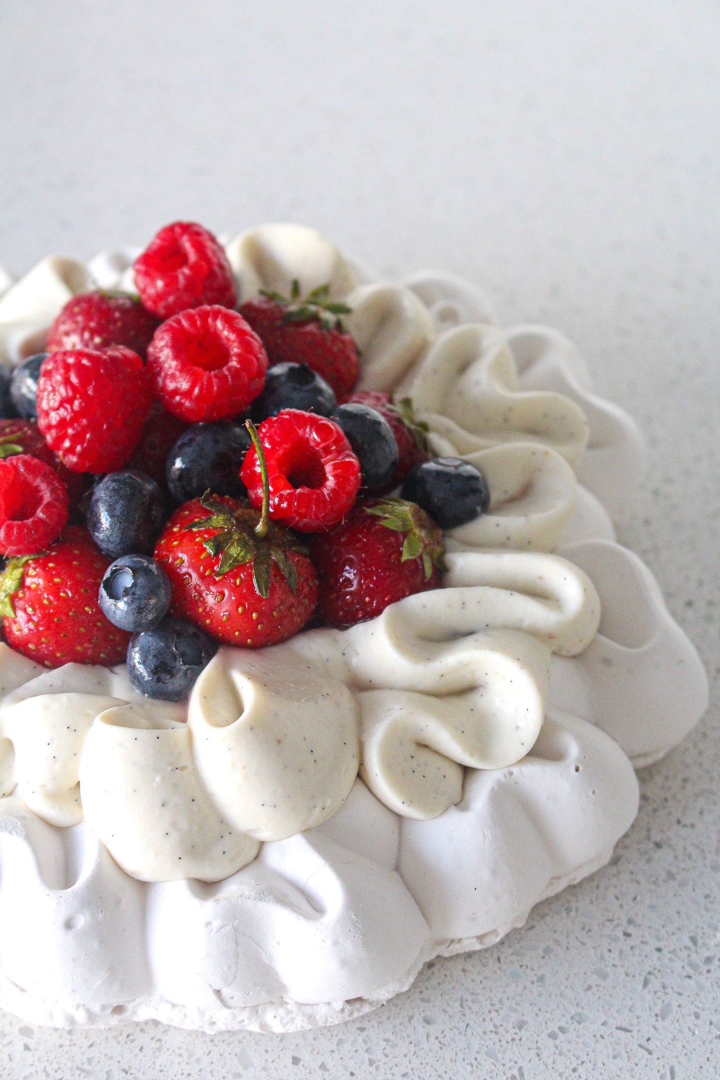 Pavlova aux fruits rouges